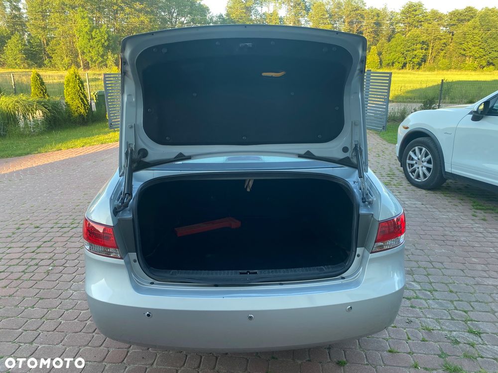 Hyundai Sonata - 16