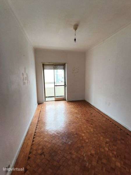 T3, 1ºandar, 100 mts2, Venteira, Amadora - Grande imagem: 2/11