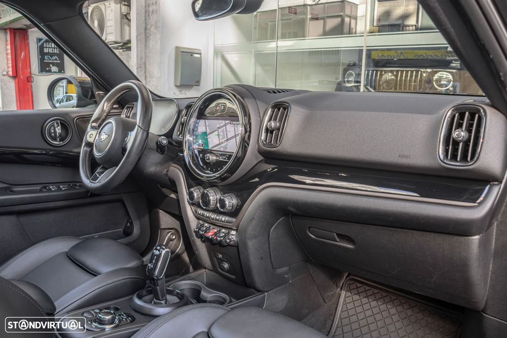 MINI Countryman Cooper SD Auto - 28