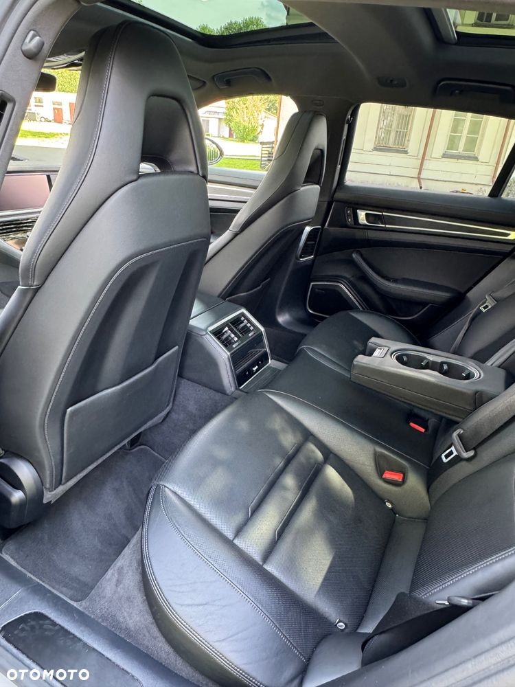 Porsche Panamera 4 E-Hybrid Platinum Edition - 23