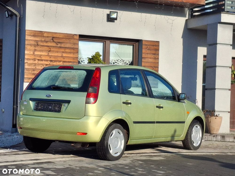 Ford Fiesta 1.3 Futura - 18