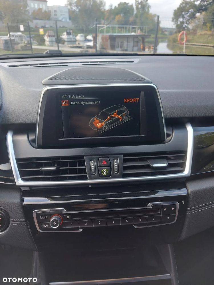 BMW Seria 2 218d Sport Line - 21