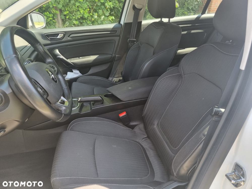 Renault Megane 1.5 Blue dCi Intens - 2
