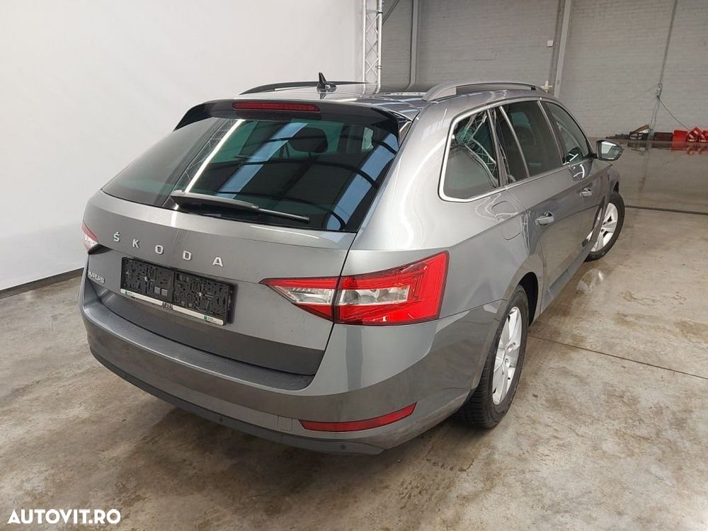 Skoda Superb 1.5 TSI DSG Ambition - 4