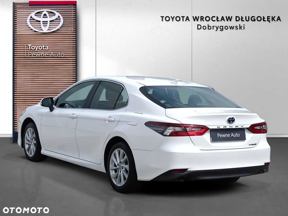 Toyota Camry 2.5 Hybrid Comfort CVT - 3