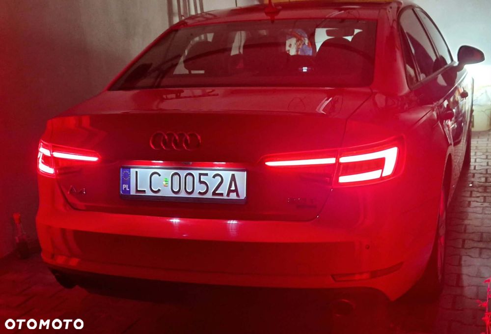 Audi A4 Limousine 2.0 TFSI ultra S tronic - 11