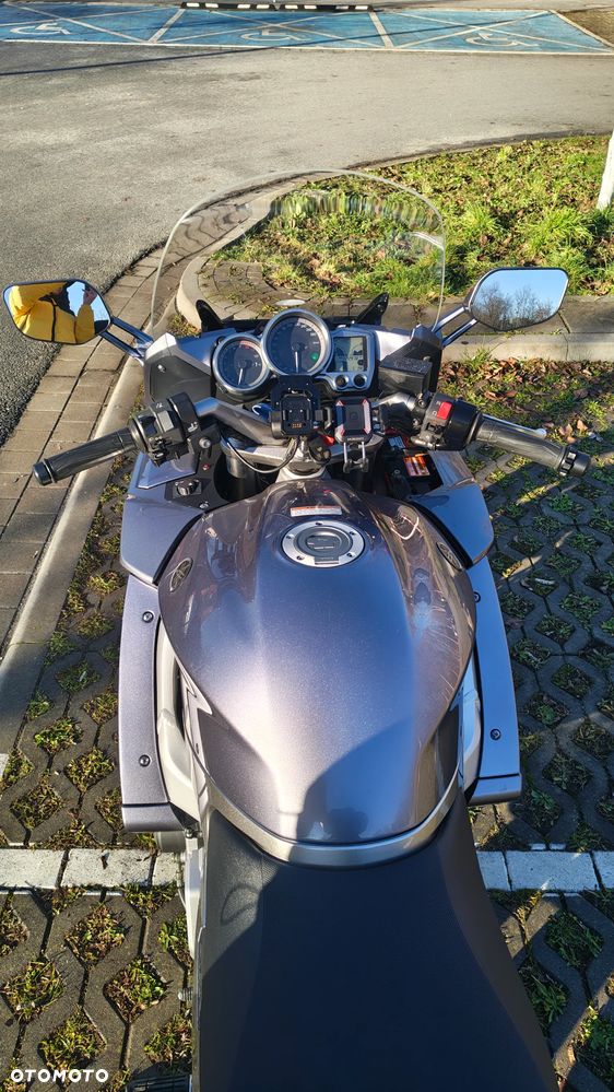 Yamaha FJR - 28