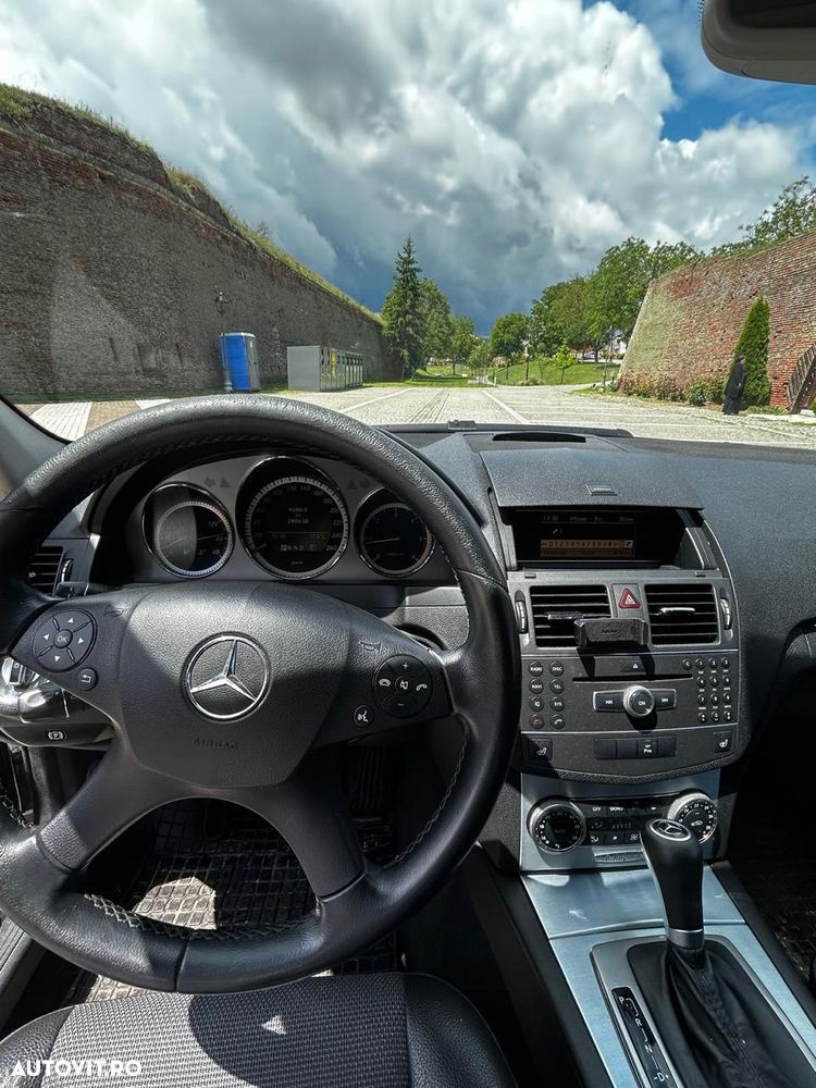 Mercedes-Benz C 220 CDI DPF Automatik BlueEFFICIENCY Avantgarde - 9