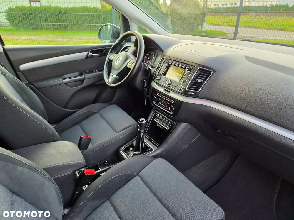 Volkswagen Sharan - 33