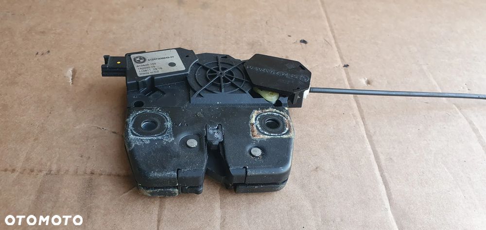 Zamek klapy bagażnika BMW X5 E70 Lift 7308849 - 7
