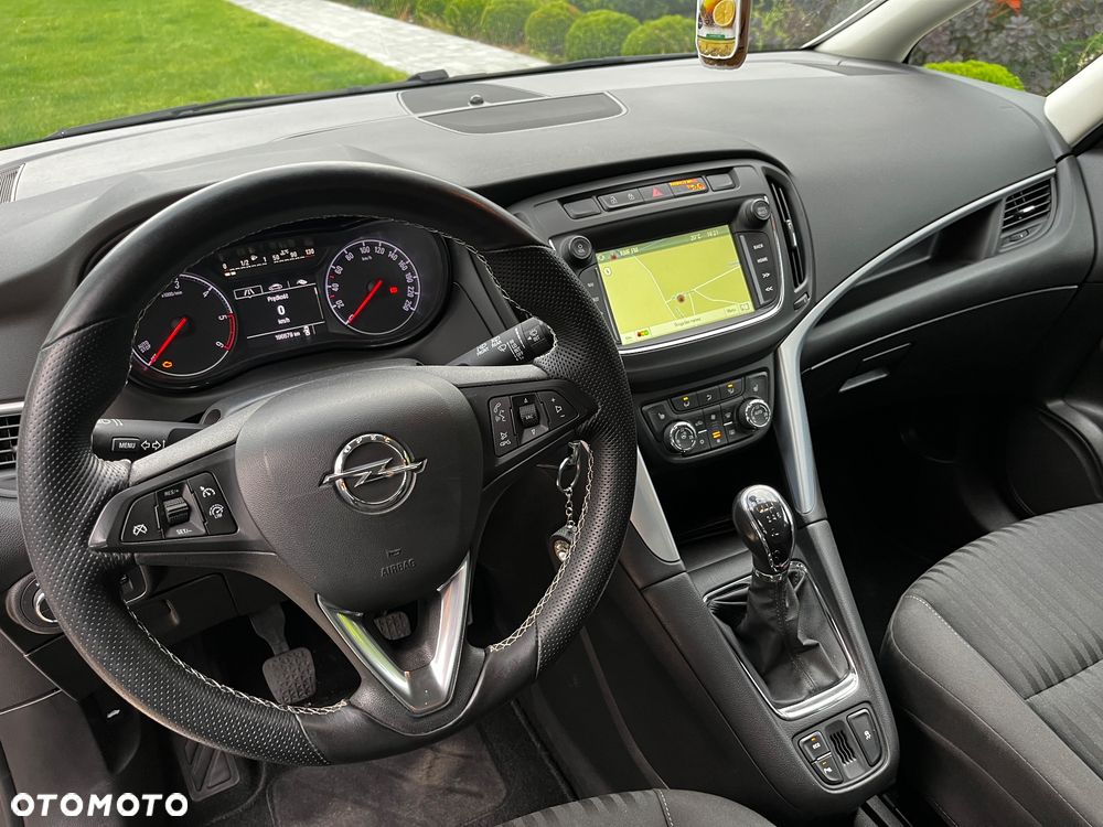 Opel Zafira - 10