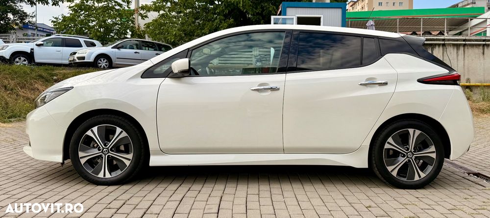 Nissan LEAF 40 kWh N-Connecta - 32