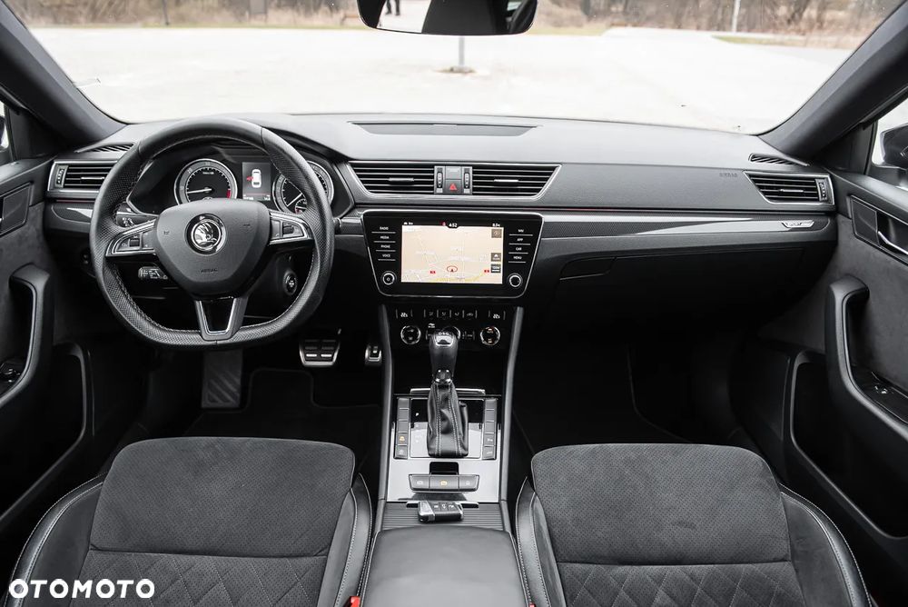 Skoda Superb 2.0 TDI DSG Sportline - 32