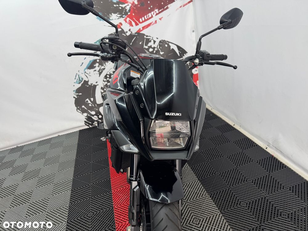 Suzuki GSX - 39
