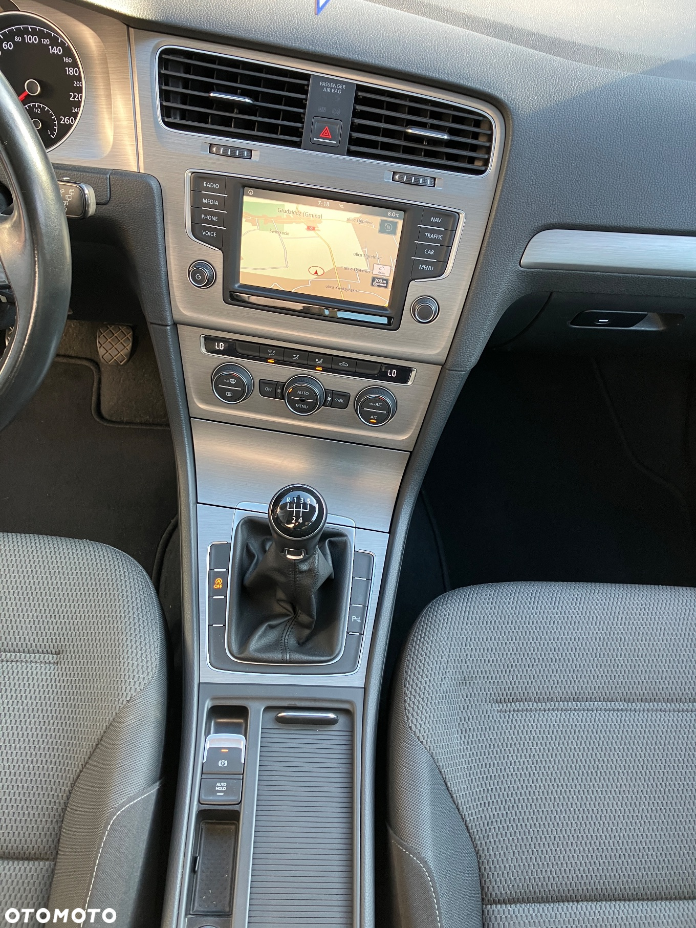 Volkswagen Golf - 9