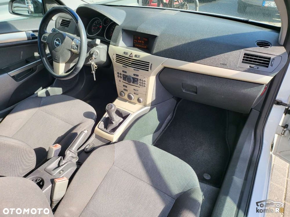 Opel Astra - 11