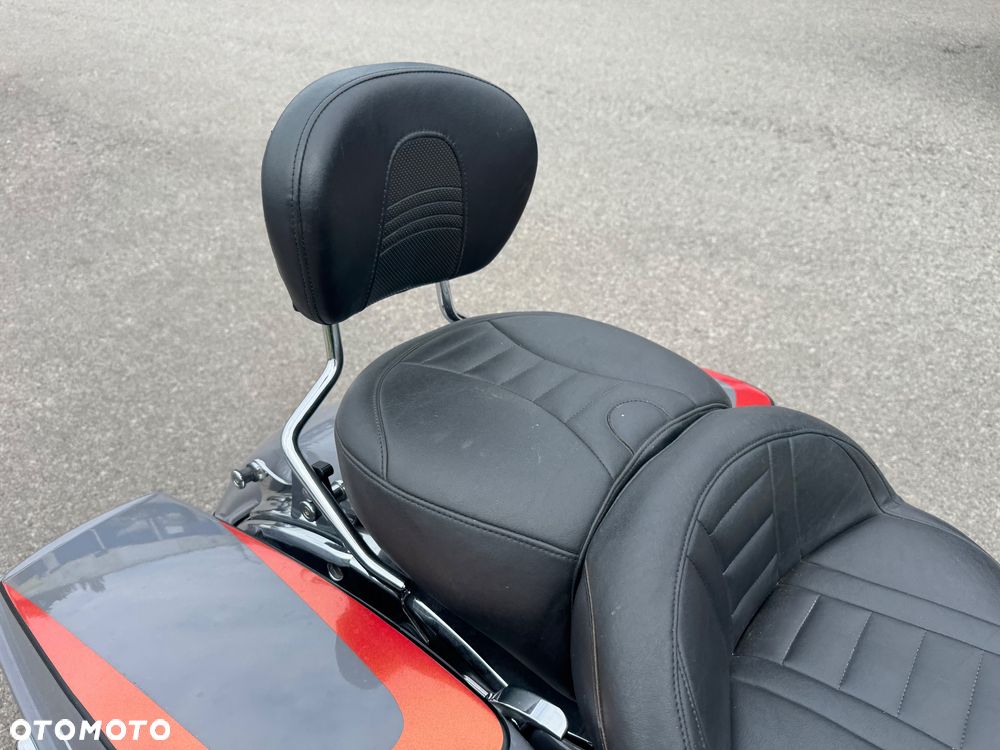 Harley-Davidson Touring Road Glide - 11