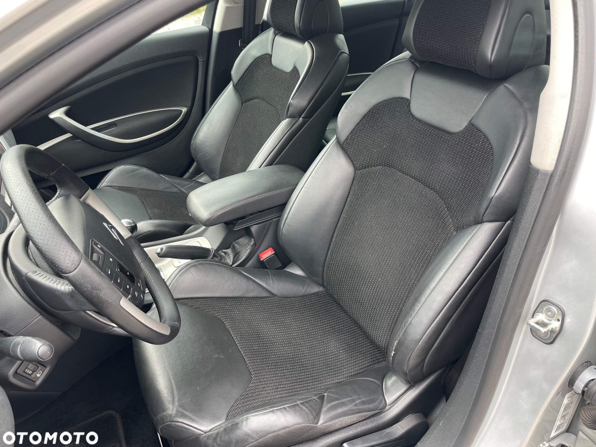 Citroën C5 2.0 HDi Exclusive - 27