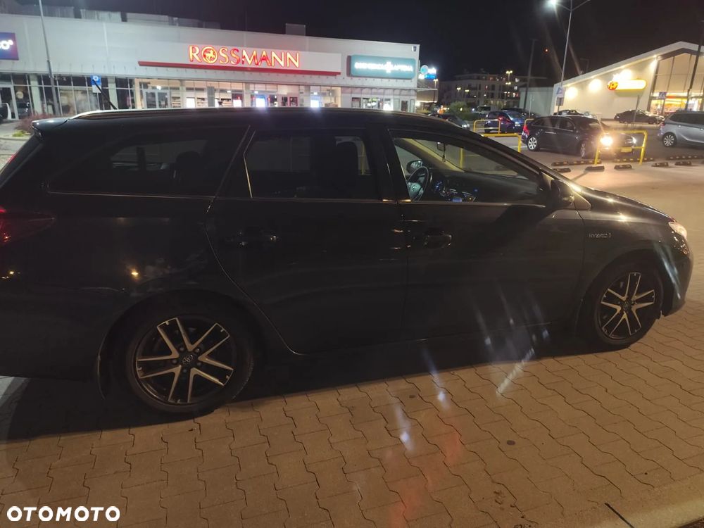 Toyota Auris ver-hybrid-135-premium - 11