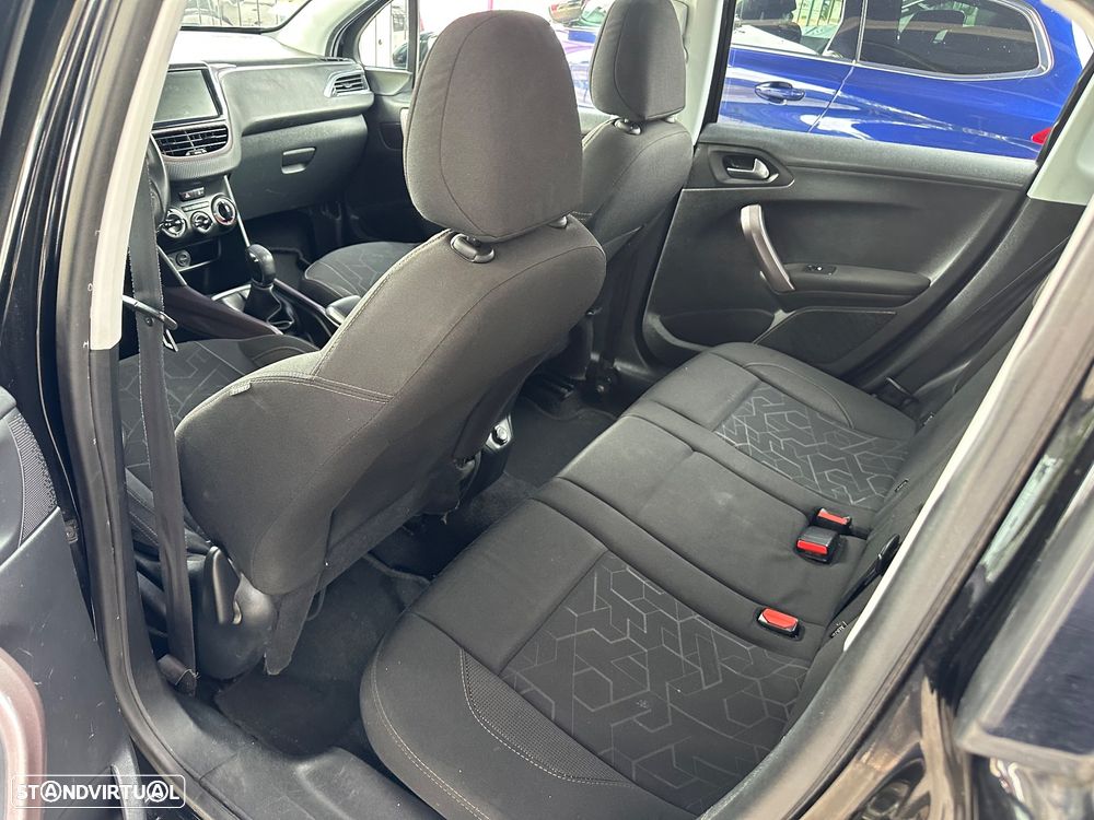 Peugeot 2008 1.2 VTi Active - 10