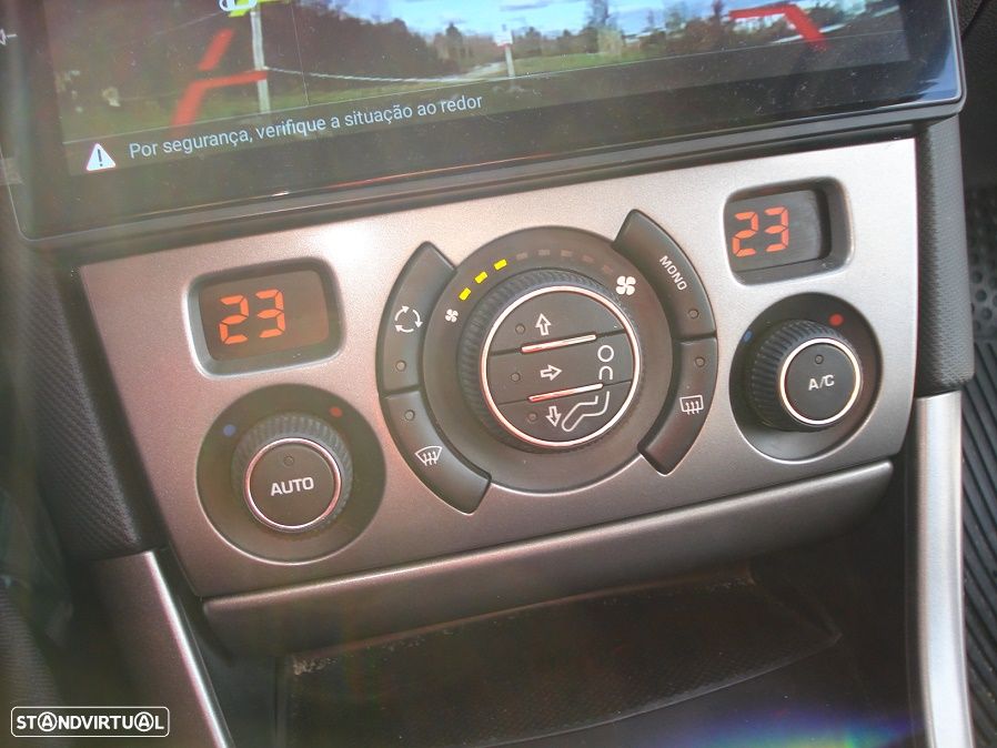 Peugeot 308 1.6 HDi Executive - 17