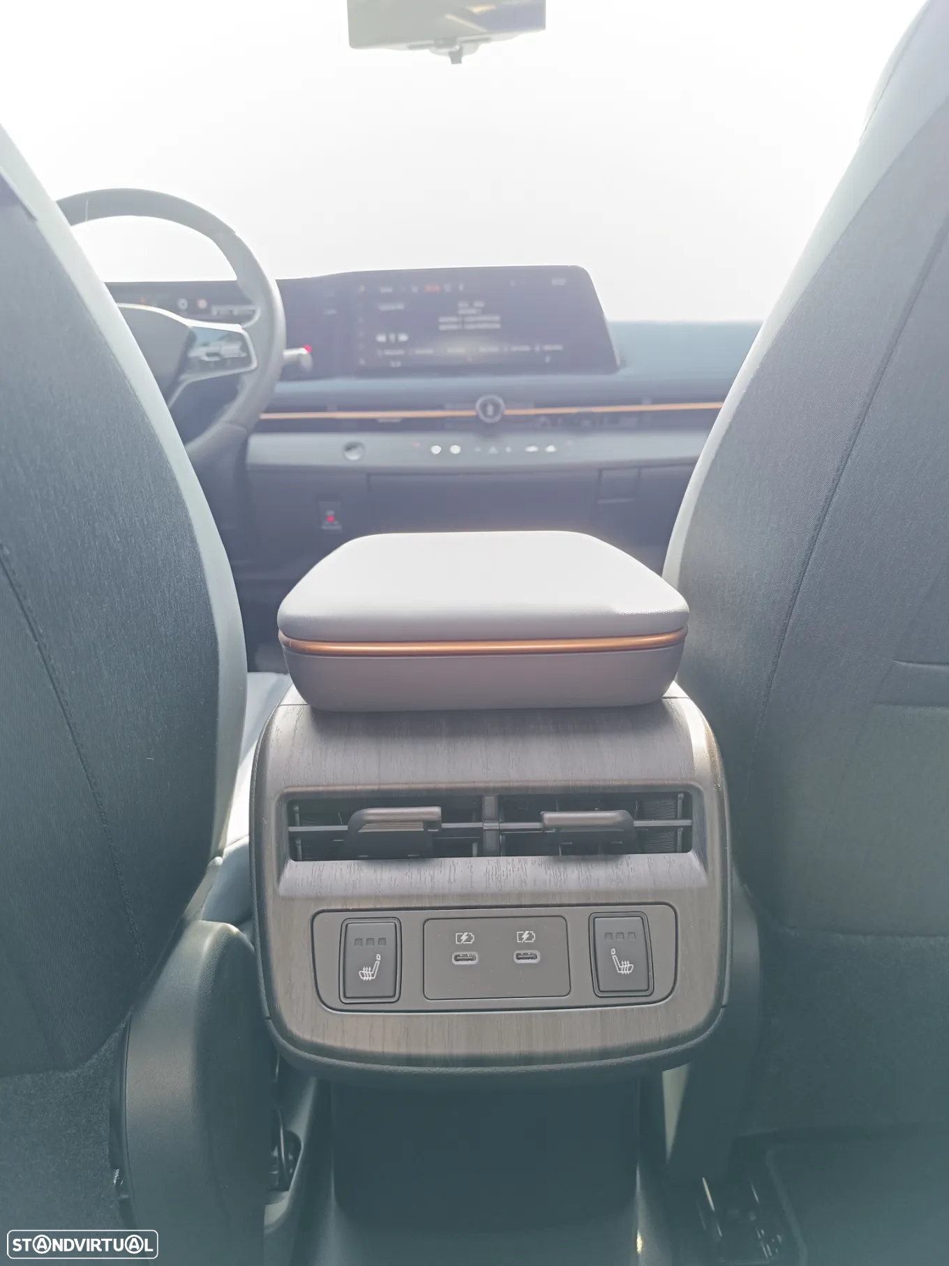 Nissan Ariya 63 kWh Evolve Carr. 22kW + Pack Sport - 7