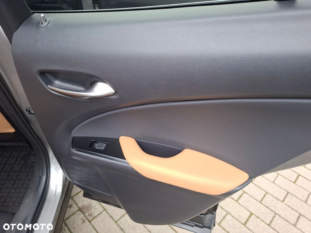 Lexus UX 250h GPF F Sport Design 2WD - 25