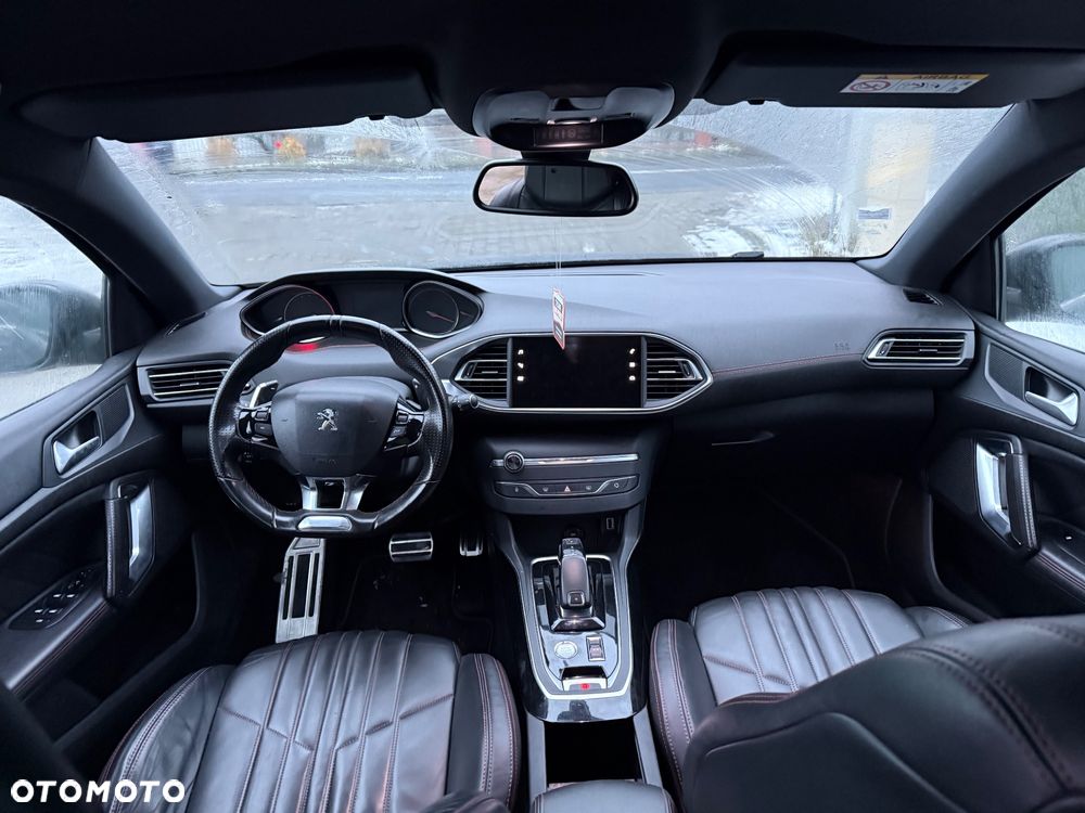 Peugeot 308 PureTech 130 GPF EAT8 Stop & Start GT - 28