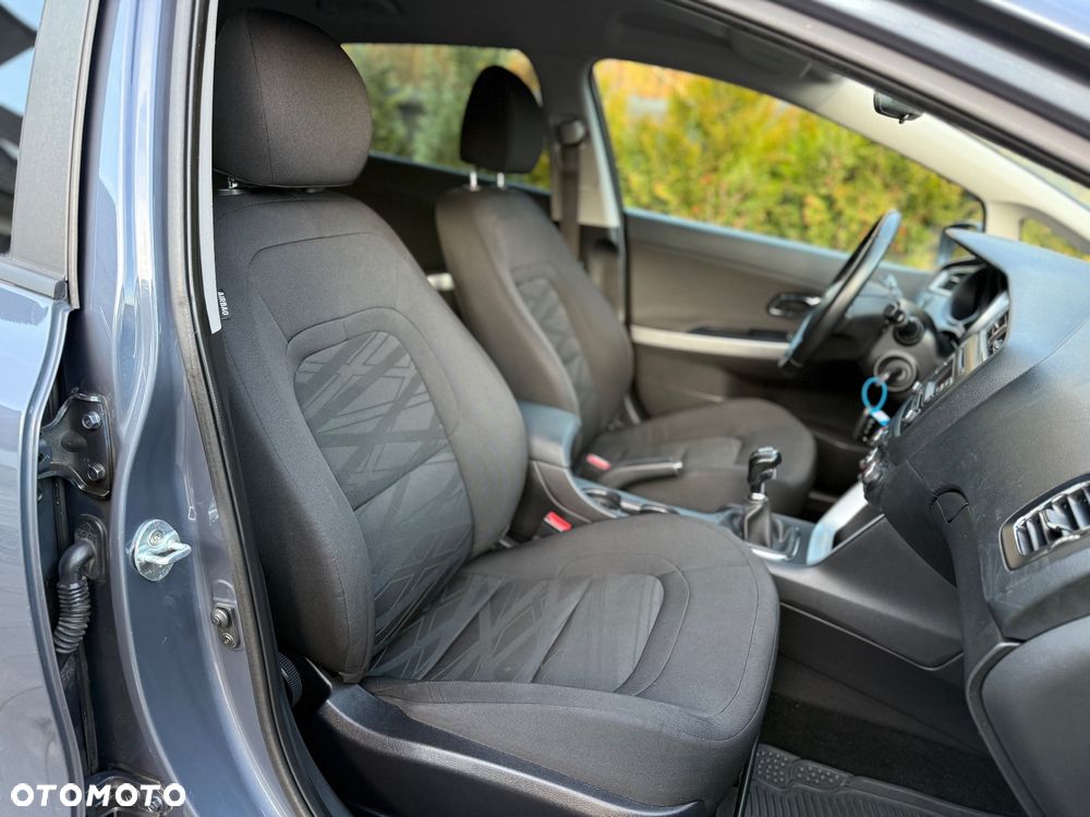 Kia Ceed 1.4 CVVT Dream-Team Edition - 12