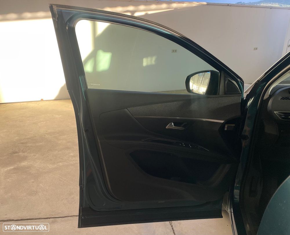 Peugeot 5008 BlueHDI 120 EAT6 Stop & Start Allure - 28