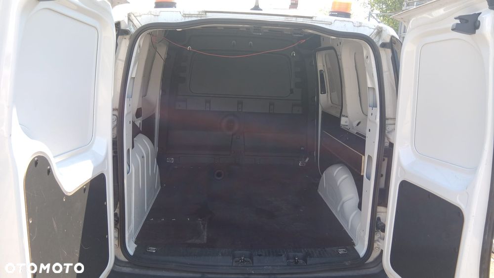 Volkswagen CADDY 2,0TDI DSG - 16