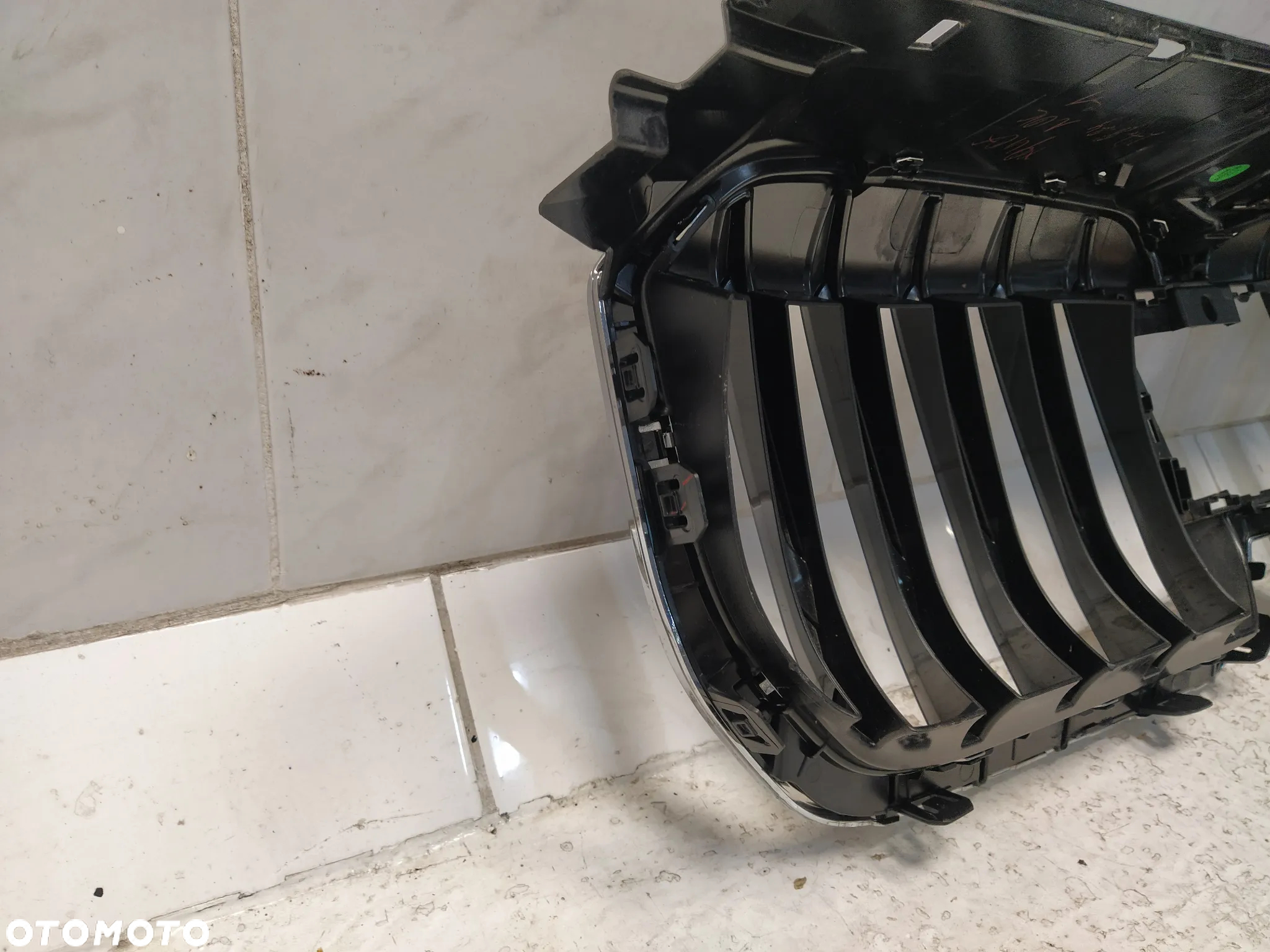 BMW X1 U11 GRILL ATRAPA CHŁODNICY KRATKA NERKA CHROM RAMKA CZARNY ŚRODEK NOWY ORYGINAŁ - 7