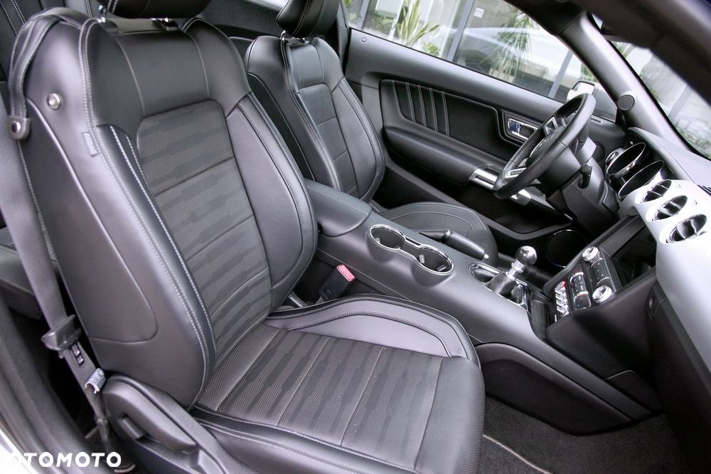 Ford Mustang - 18