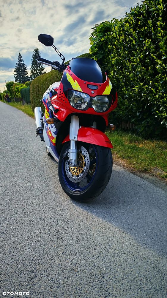 Honda CBR - 6