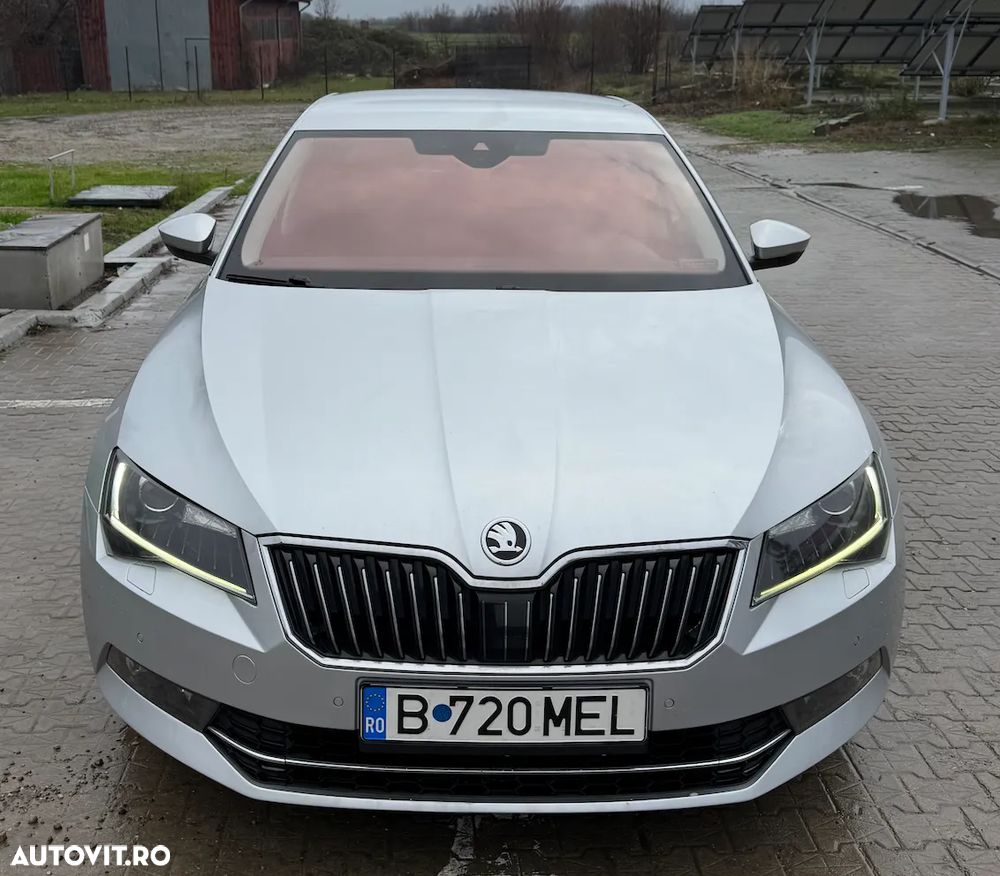 Skoda Superb 2.0 TDI DSG 4X4 Style - 3