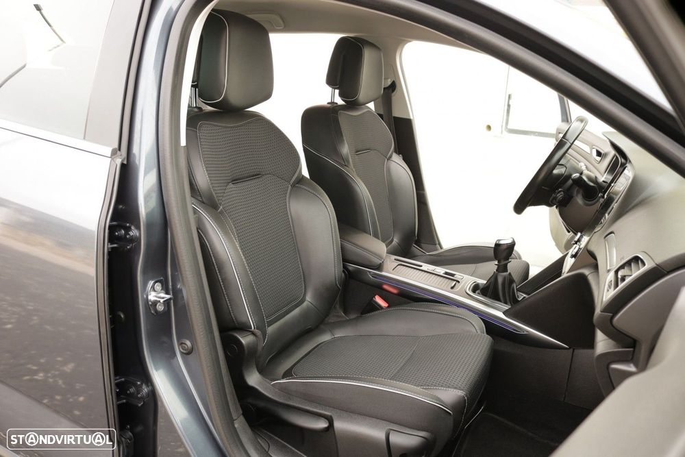Renault Mégane Sport Tourer 1.5 Blue dCi Bose Edition - 23