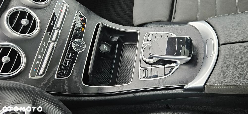 Mercedes-Benz Klasa C 220 d 9G-TRONIC AMG Line - 23