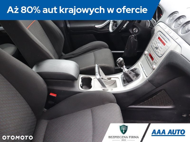 Ford S-Max - 11