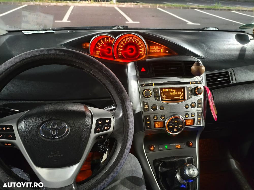 Toyota Verso 2.0 D-4D - 7