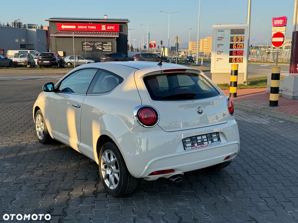 Alfa Romeo Mito TB 1.4 16V MultiAir - 4