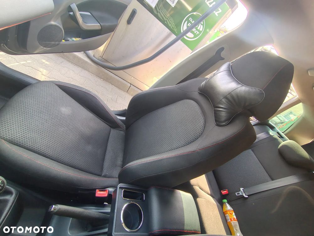 Seat Ibiza 1.6 TDI FR - 9