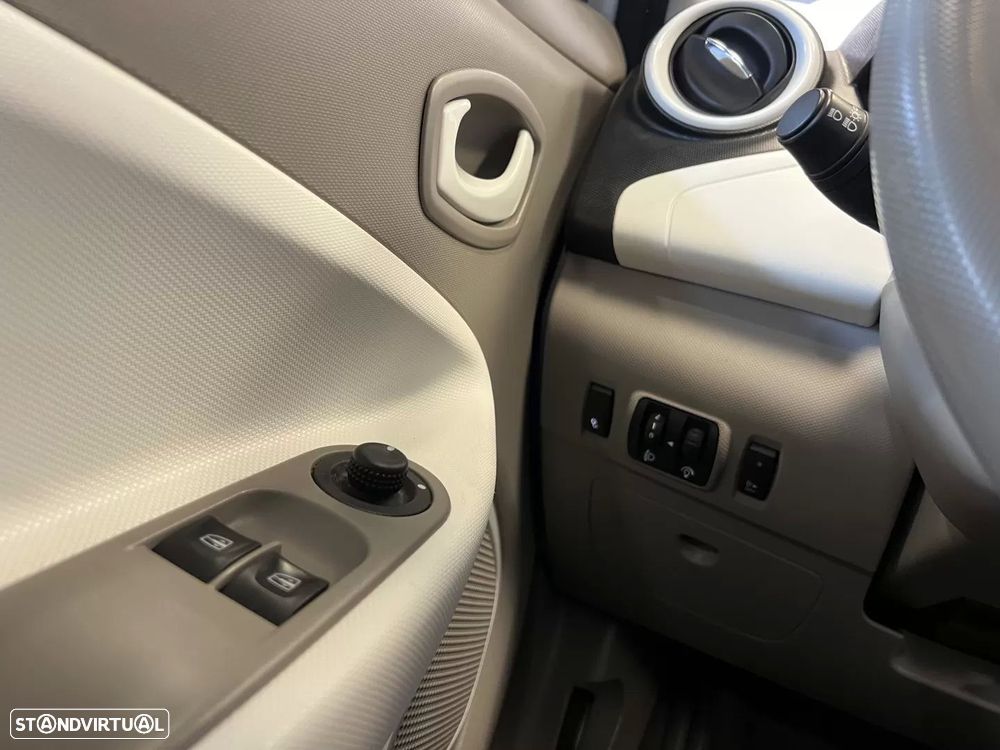 Renault Zoe (c/ Bateria) 41 kwh Life - 32