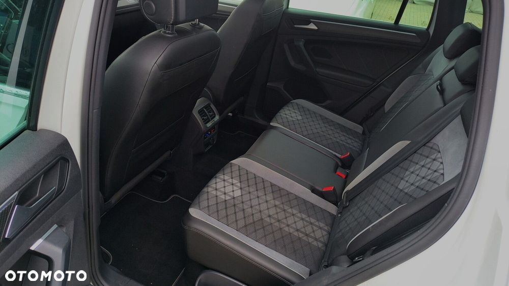 Volkswagen Tiguan - 12