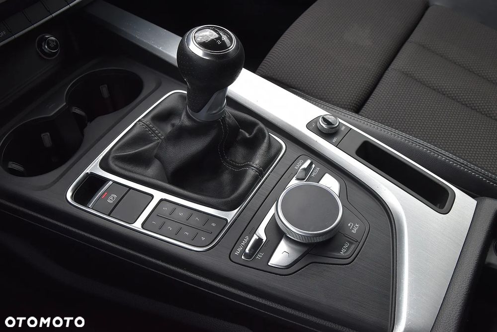 Audi A4 Avant 2.0 TDI DPF S line Sportpaket - 34