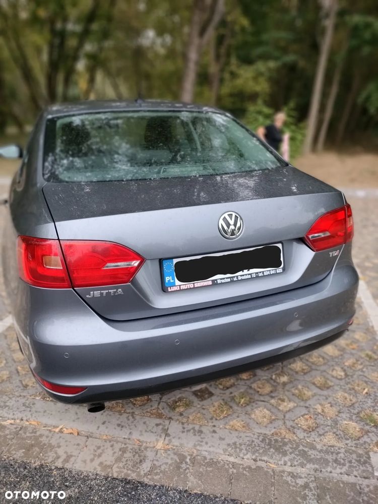 Volkswagen Jetta 1.6 TDI Comfortline - 2