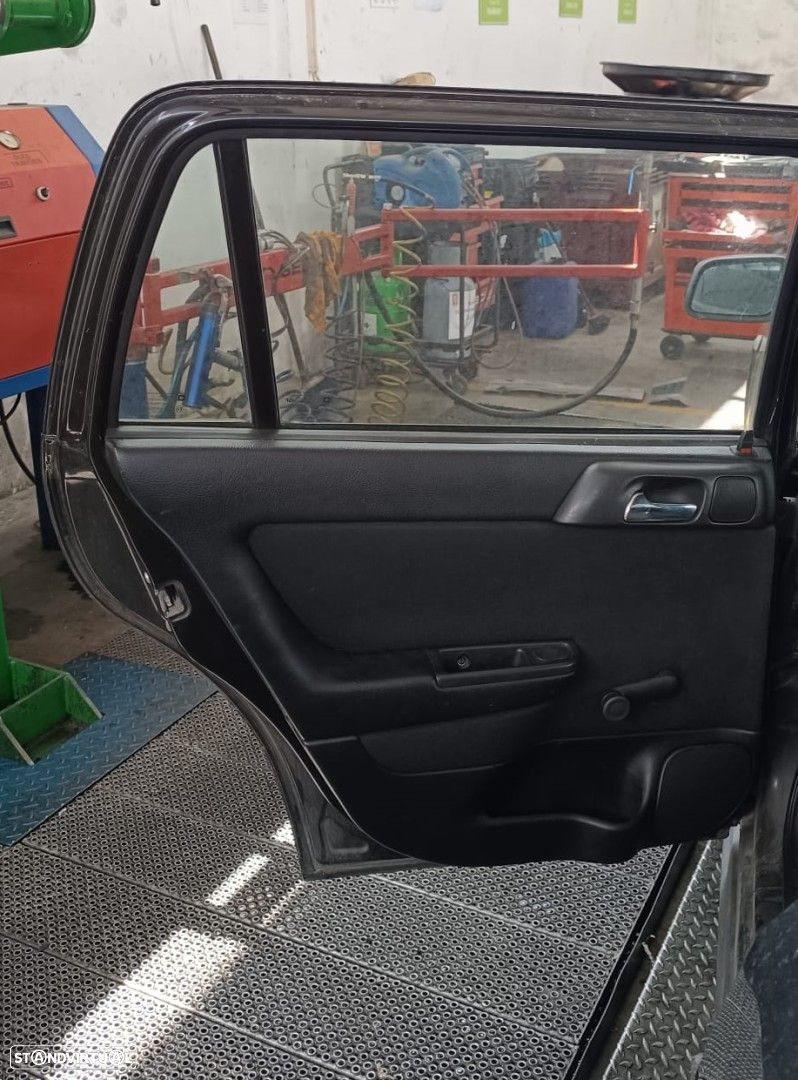 Opel Astra G 1.7 TD de 1998 disponível para peças - 12