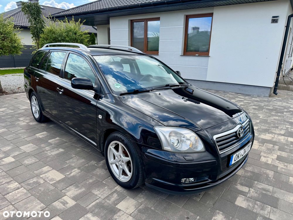 Toyota Avensis - 1