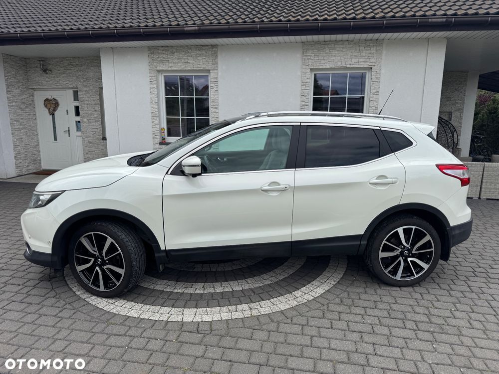 Nissan Qashqai 1.6 DCi Xtronic TEKNA - 9
