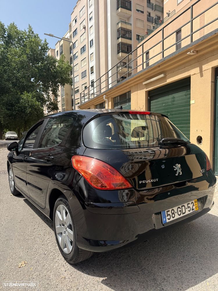 Peugeot 308 1.6 HDi Executive - 3