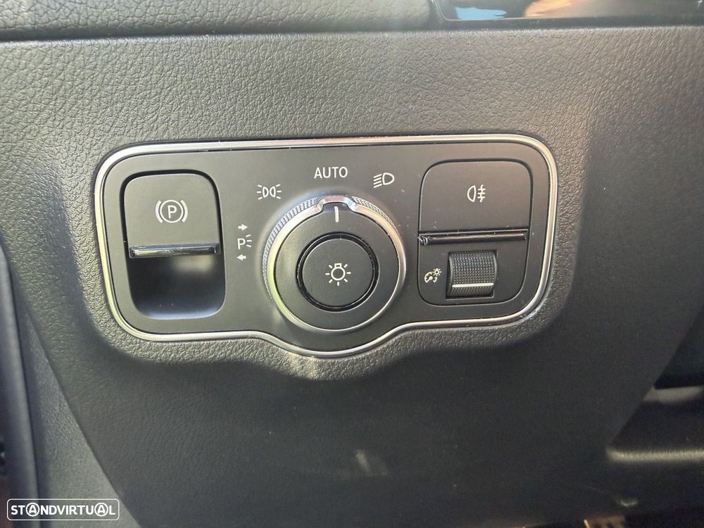 Mercedes-Benz GLA 250 e 8G-DCT AMG Line - 26